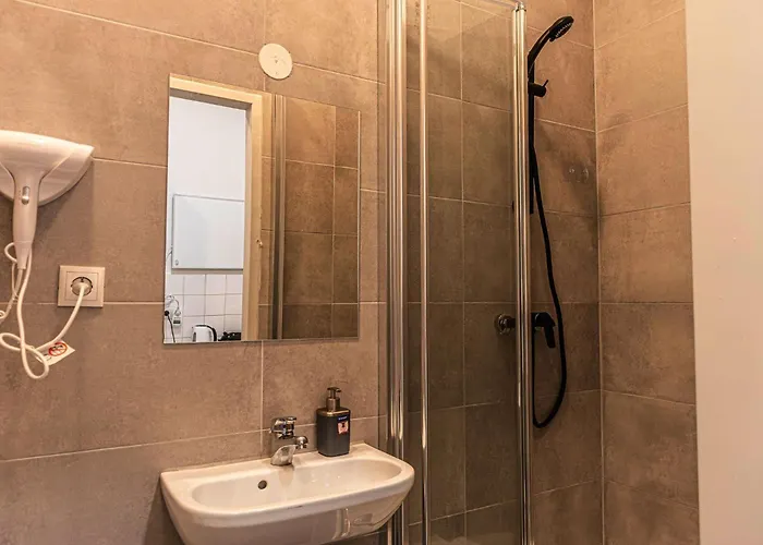 Welcoming Stylish Ideal For Long Vienna